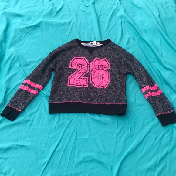 Top - Picture 2 of 4